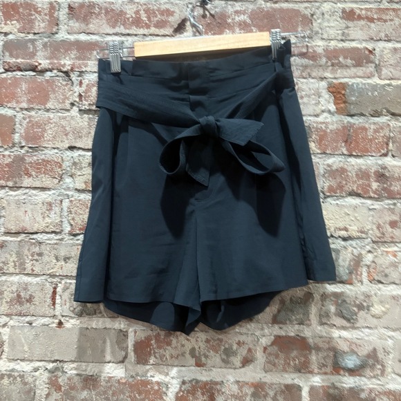 Athleta Skyline II Shorts Black Paperbag Waist Tie Belt Womens 12 High Rise - Picture 4 of 7